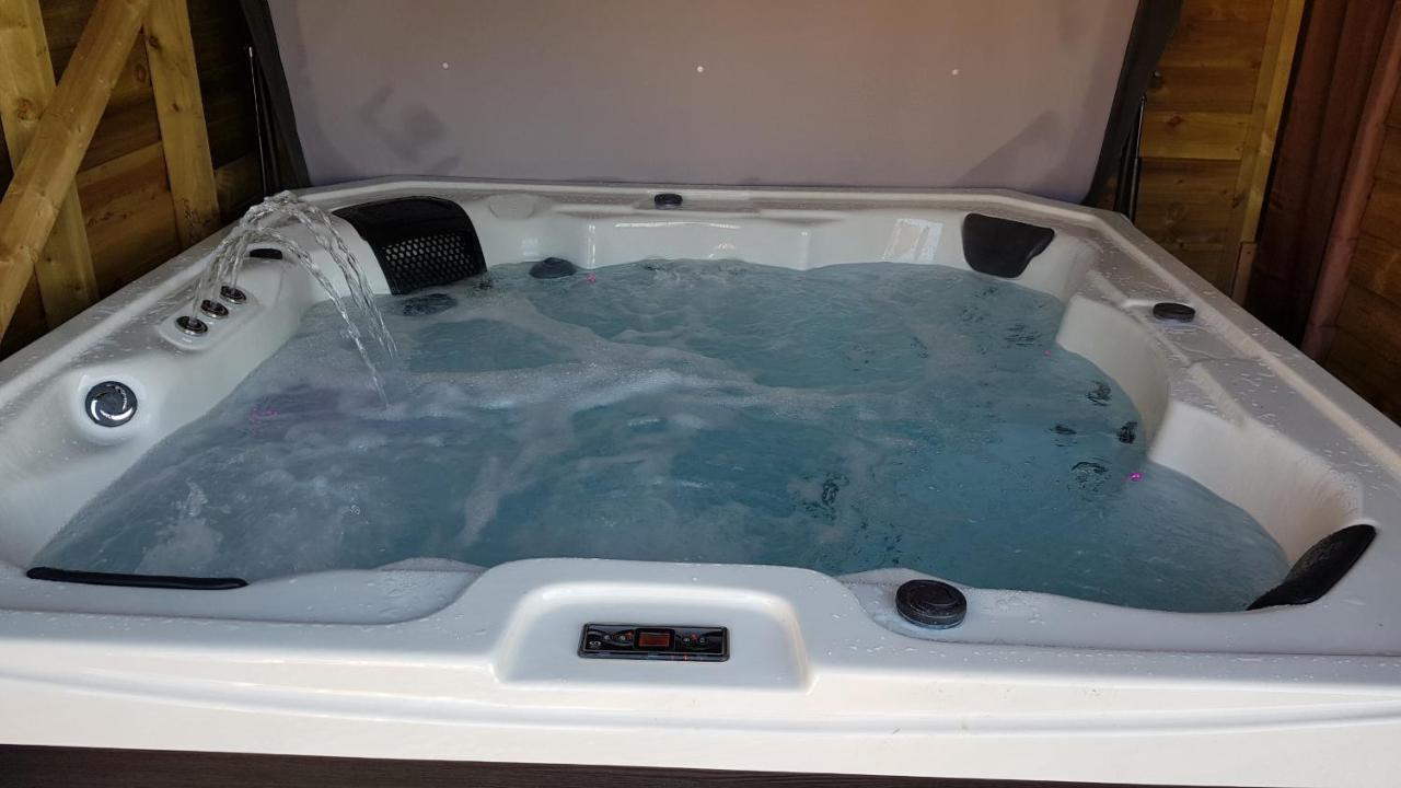 Hot Tub Pet Friendly Luxury Cosy Cottage, Near Withernsea And Patrington Welwick Екстериор снимка